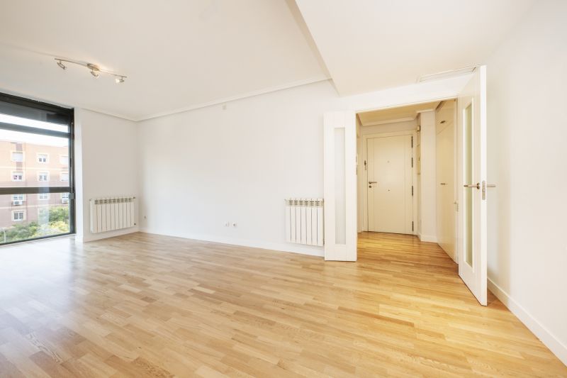 Oak Floor Refinishing in Overland Park, KS